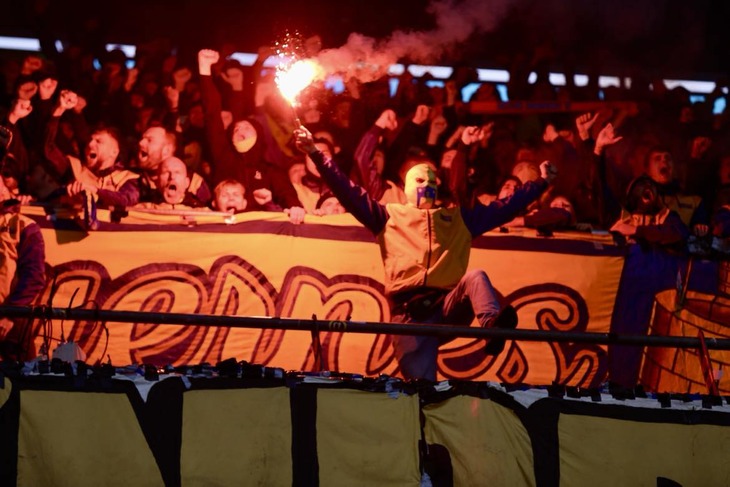 Romerlys på sydsiden på Brøndby Stadion